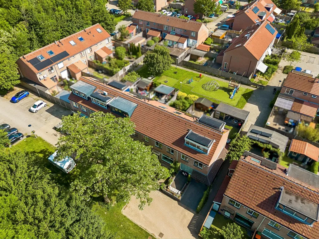 Vue aérienne - Corner House with Garden at Forest Edge in Lelystad