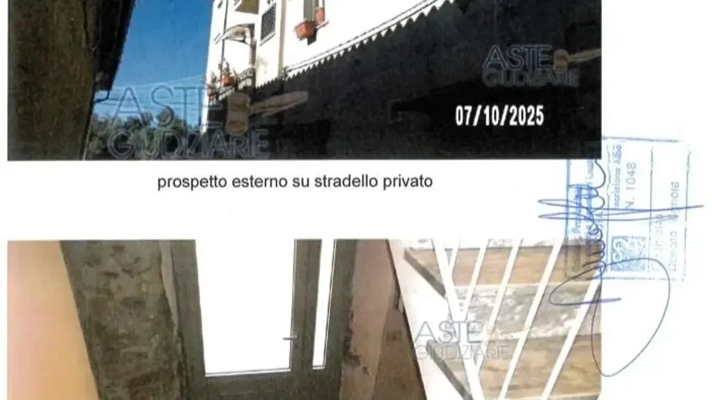 Apartment with Private Access in Pietrasanta