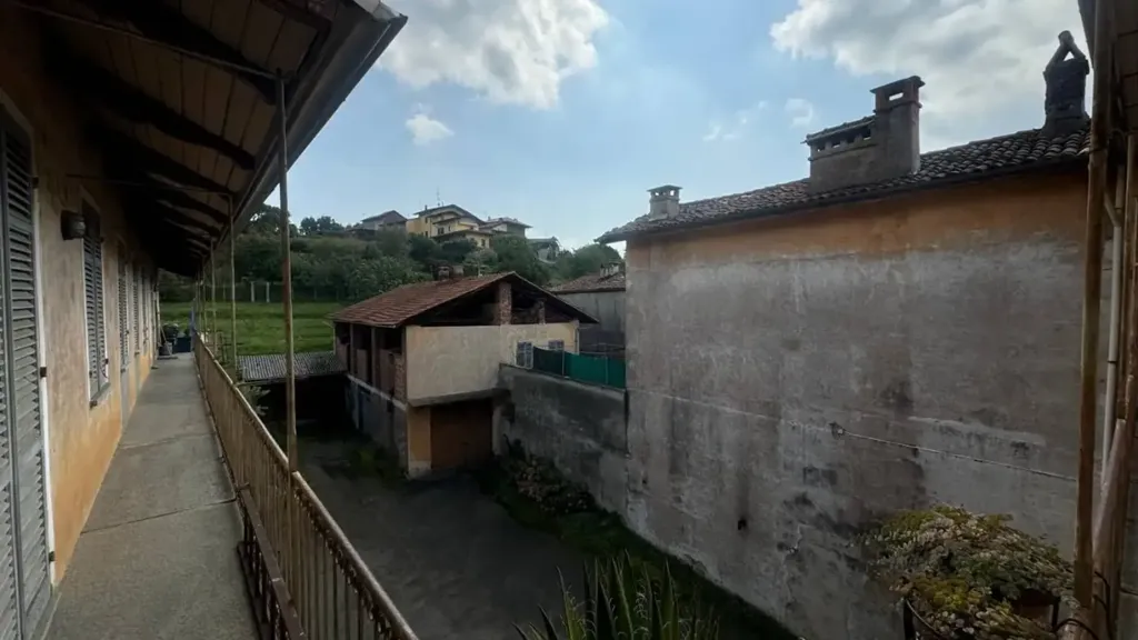 Jardin - Terraced House with Multiple Apartments in Brusnengo