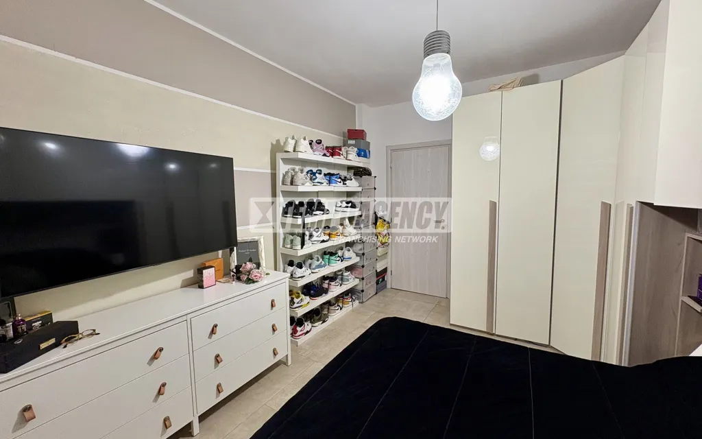 Chambres - Rearranged Apartment with Balcony in Pieve Emanuele