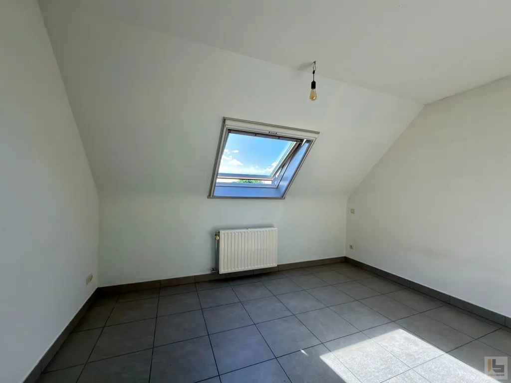 Pièces - Dakappartement avec Terrasse et Garagebox à Wondelgem