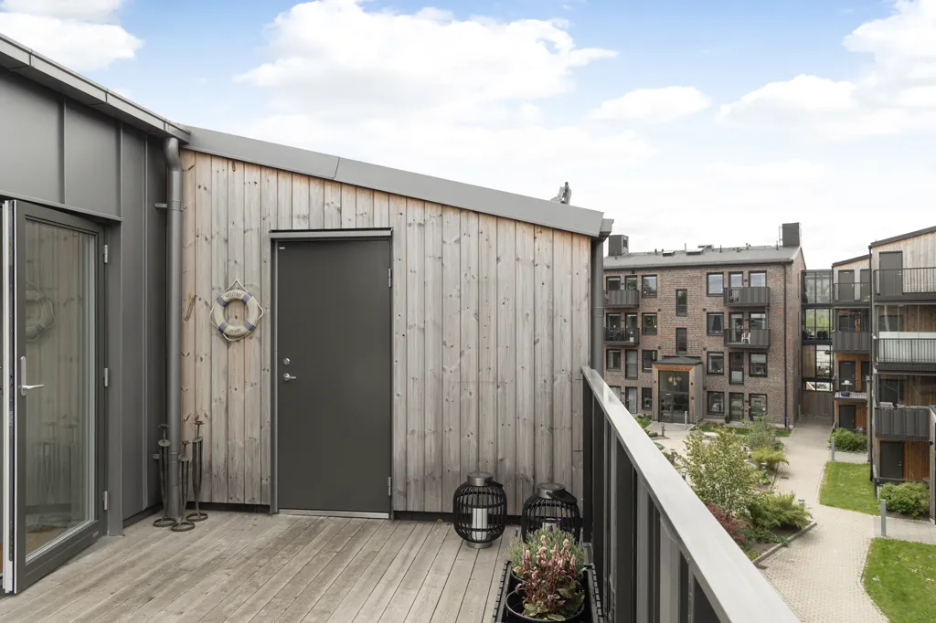 Balcone - Apartment with Terraces in Central Location