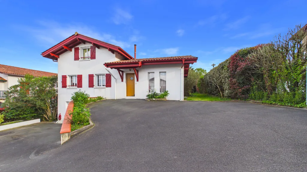 Välivaade - Family House with Pool in Larressore