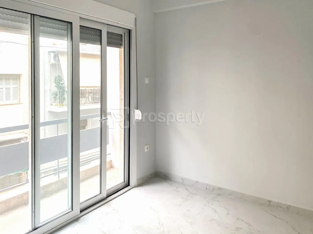 Pièces - Renovated Apartment with City View in Athens