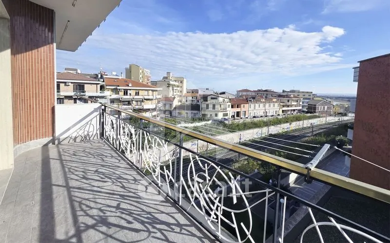 Balcone - Triplex Apartment with Triple Exposure in Termoli