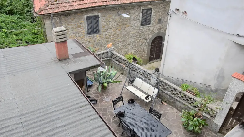 Terrass - Rustic House with Terraced Garden in Comano