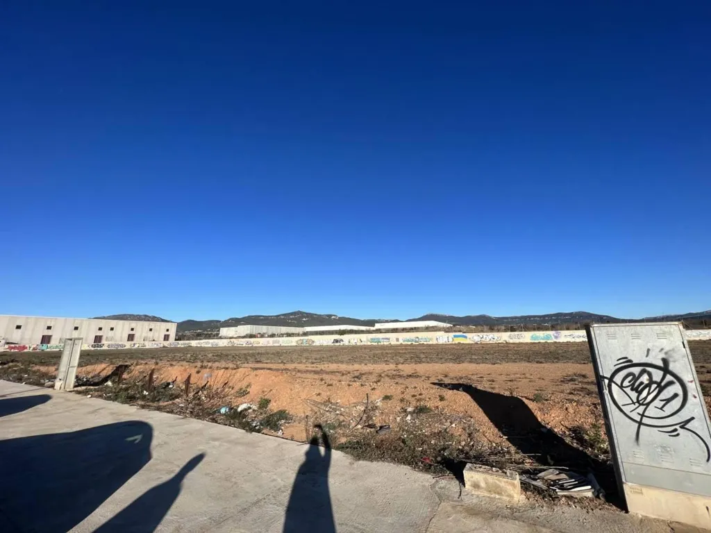 Jardin - Industrial Land Plot in Valls