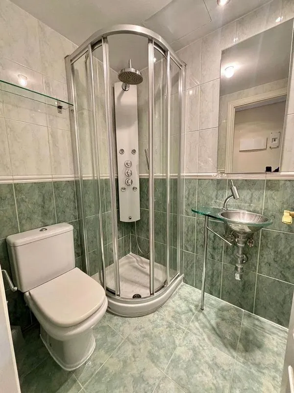 Vannitoad - Modern Flat with Balcony in Arganzuela, Madrid