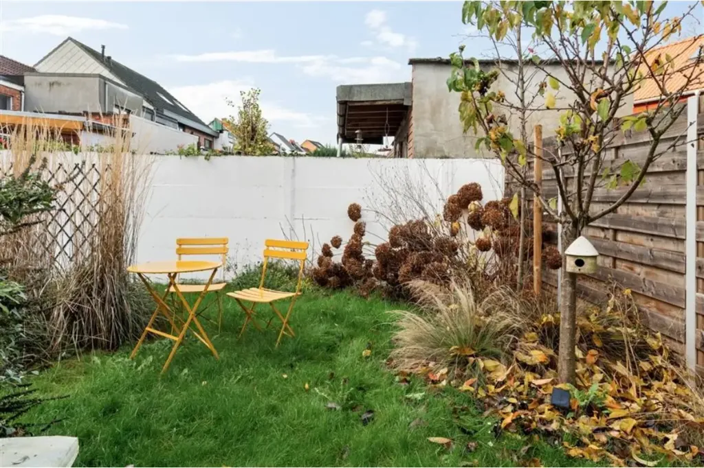 Jardin - Appartement Rénové avec Terrasse à Kontich