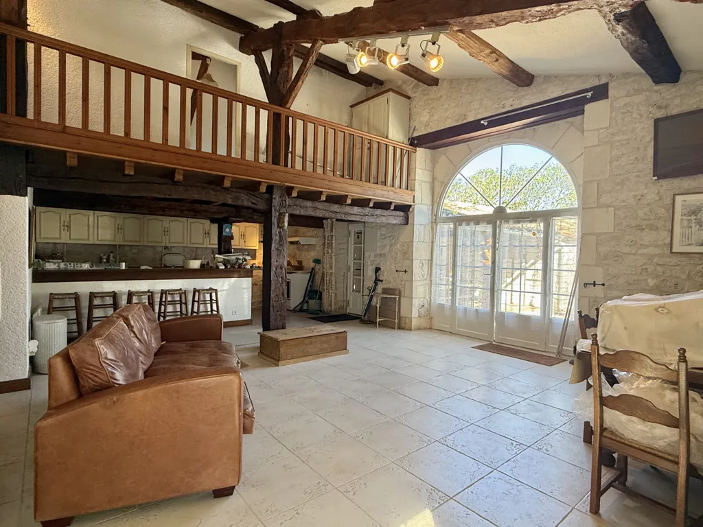 Séjour - Maison en Pierre avec Piscine à Montaigu-de-Quercy