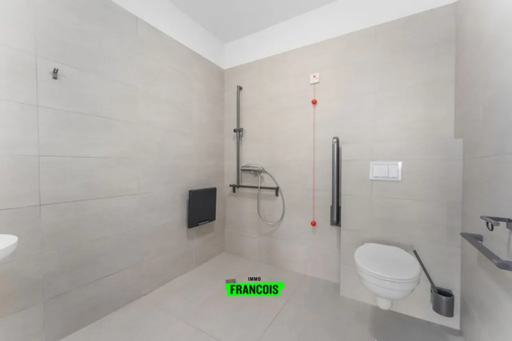 Salles de bain - Appartement-Service Luxueux avec Vue Golf à De Haan