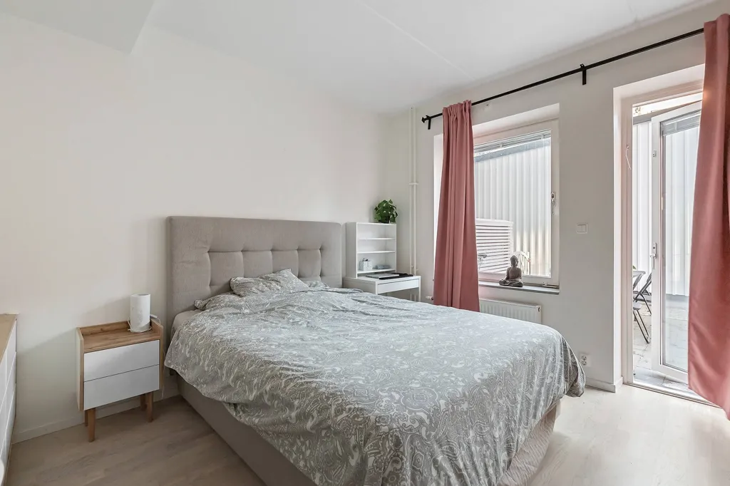 Chambres - Modern Flat with Private Terrace in Central Järfälla