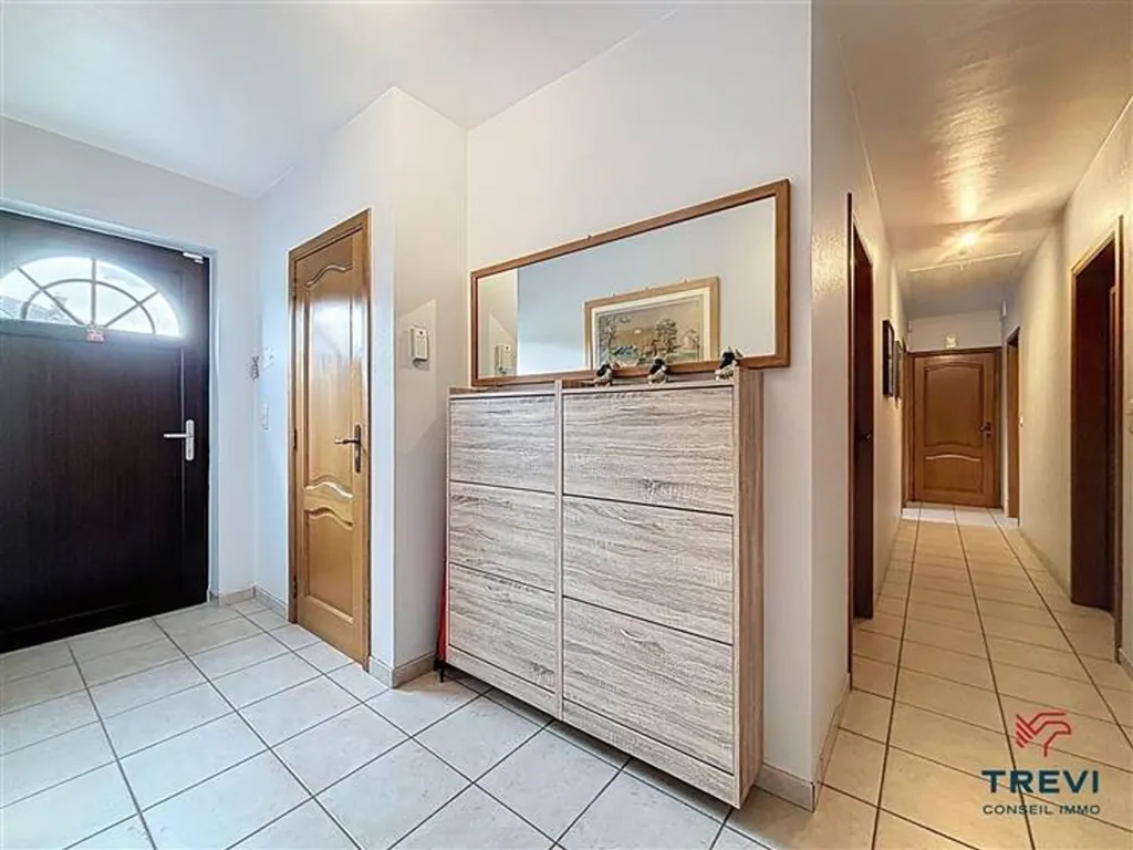 hallway_entrance