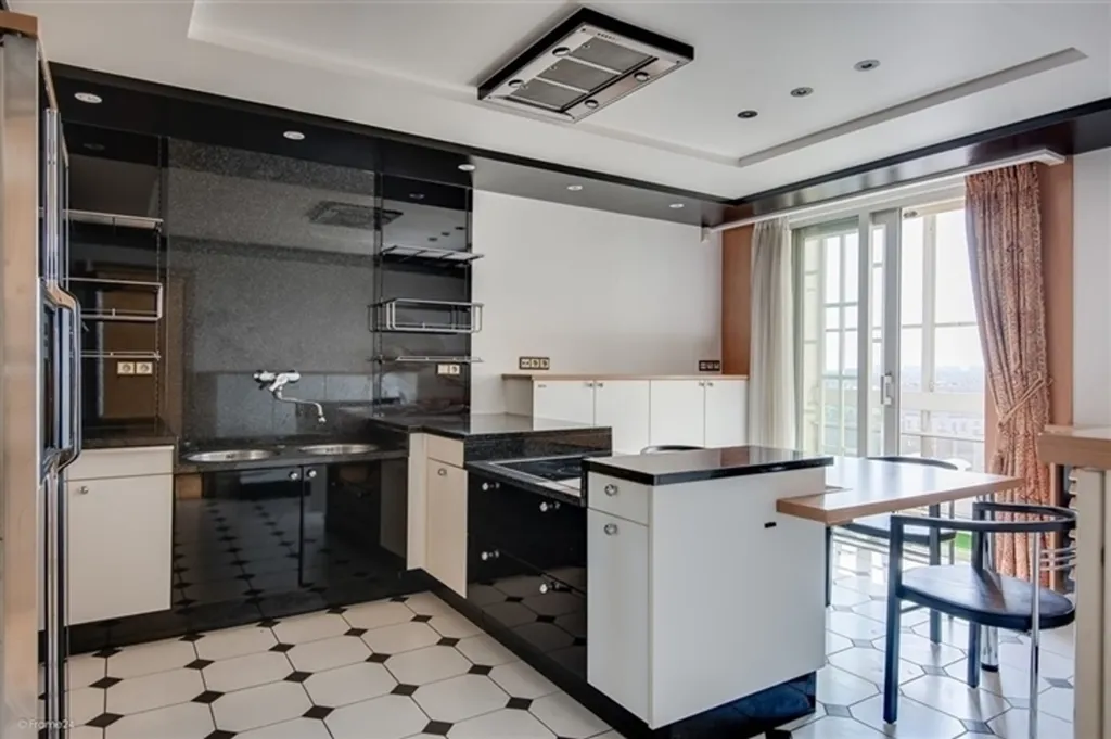 Cuisine - Duplex penthouse avec terrasse à Albertpark