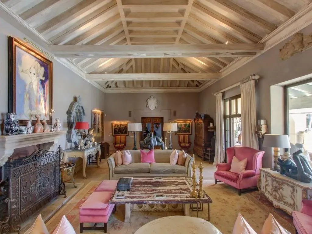 Elutuba - Beachfront Villa with Spa in Los Monteros, Marbella
