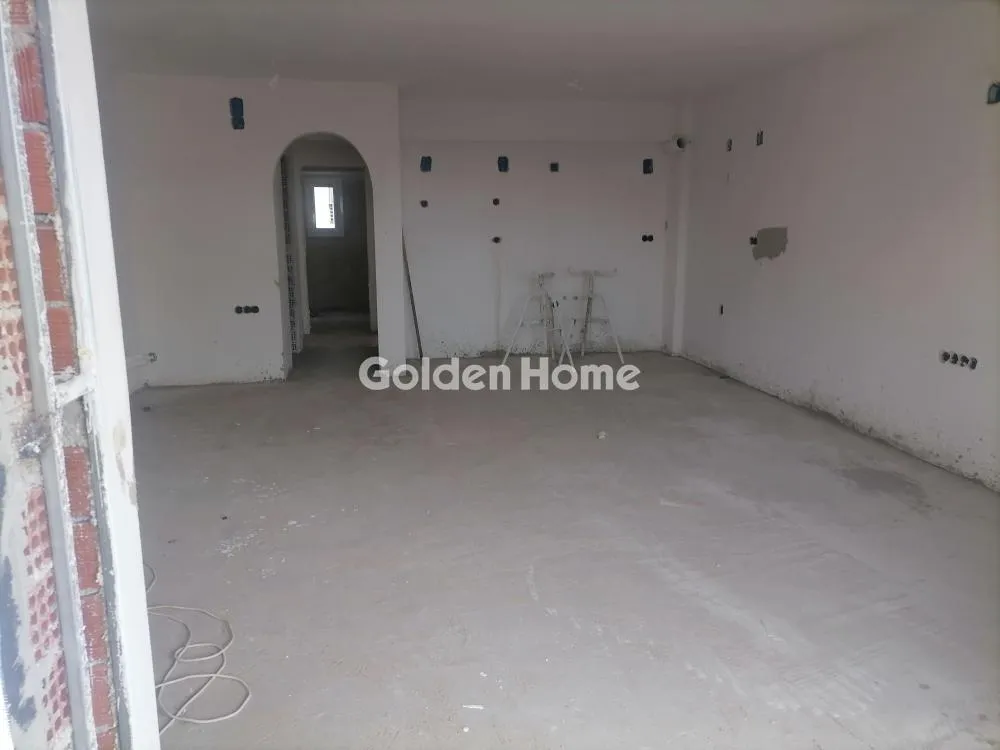 Toad - Modern Penthouse with Balcony in Daphni