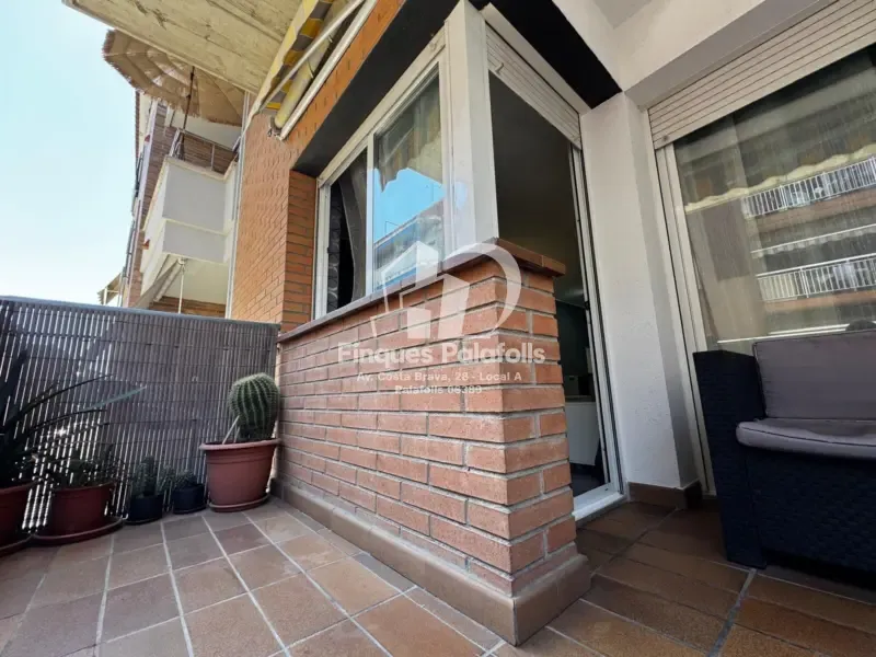 Balcon - Modernised Apartment with Balcony in Blanes