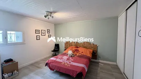 Chambres - Villa avec Piscine et Sous-sol à Mazamet