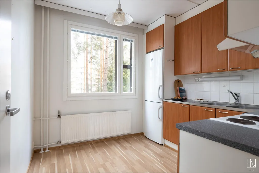 Cuisine - Geothermal-Heated Apartment with Sauna in Hervanta