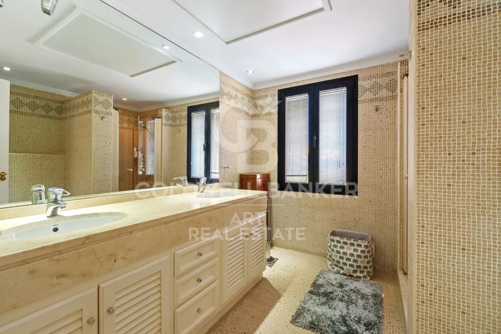 Vannitoad - Contemporary Mediterranean Villa with Panoramic Views in Benahavís