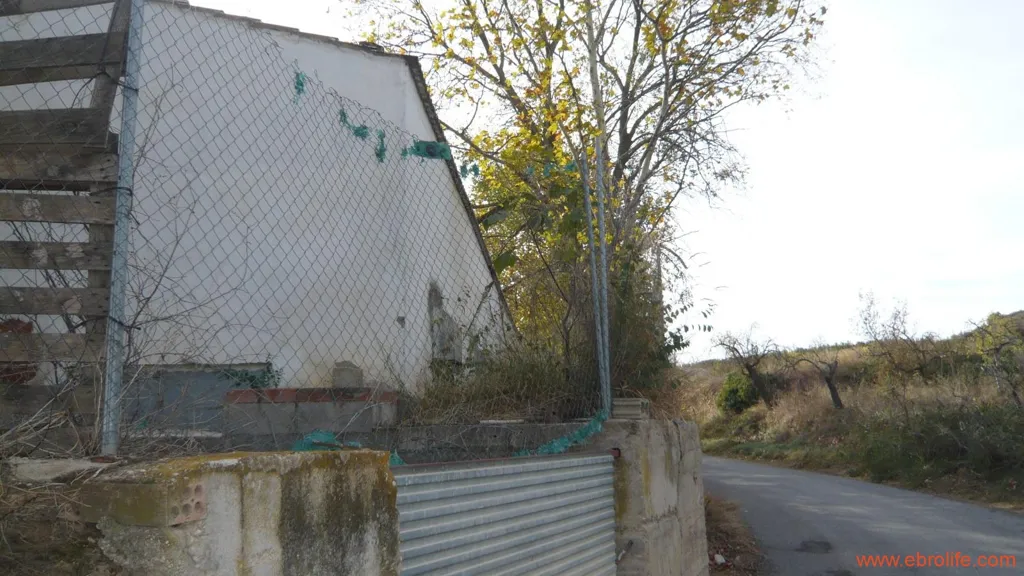 Extérieur - Farm with Naves and Service House in Maella