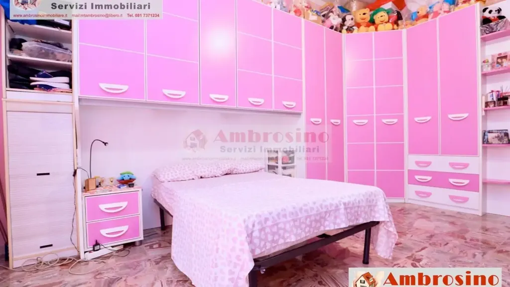 Magamistoad - Trilocale with Large Terrace in Naples