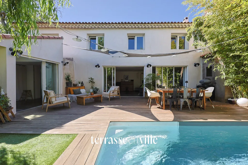 Piscine - Maison avec Piscine et Jardin à Bois Luzy