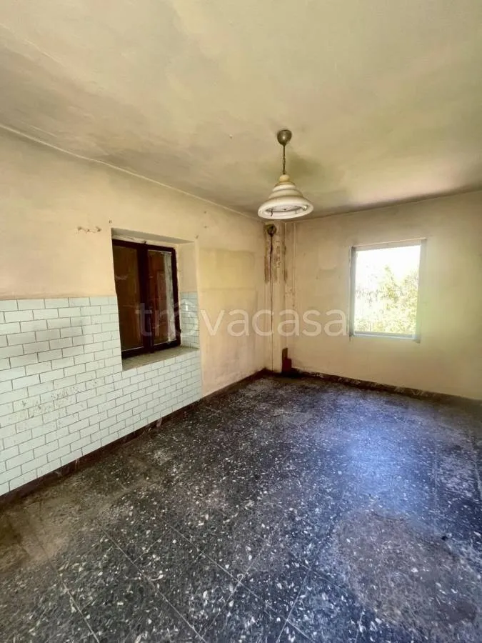 Toad - Rustic Property with Private Garden in Paesana