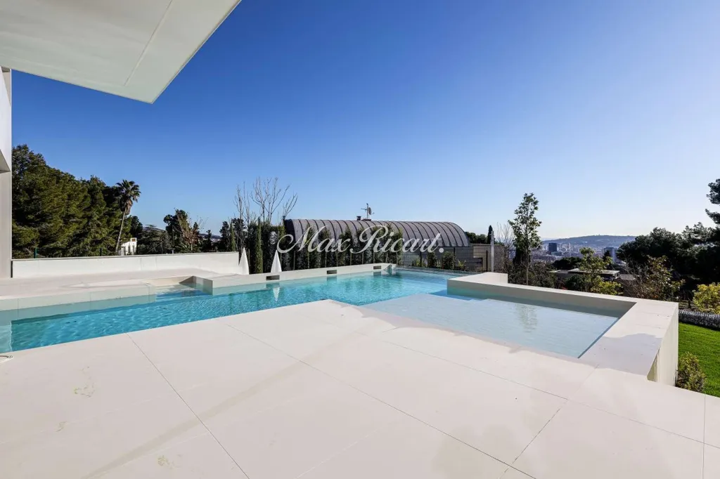 pool_area