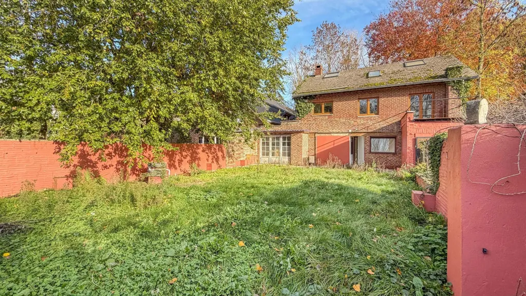 Jardin - Villa Rénovée avec Jardin et Bureau à Proximité des Axes