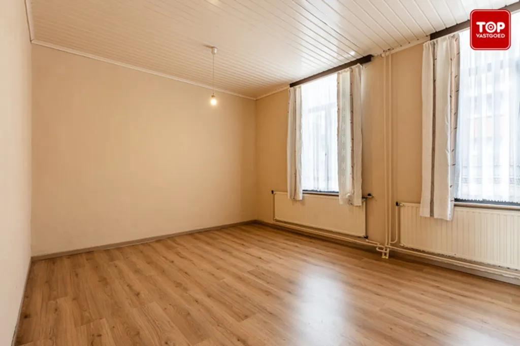 Toad - Historic House with Basement in Gent