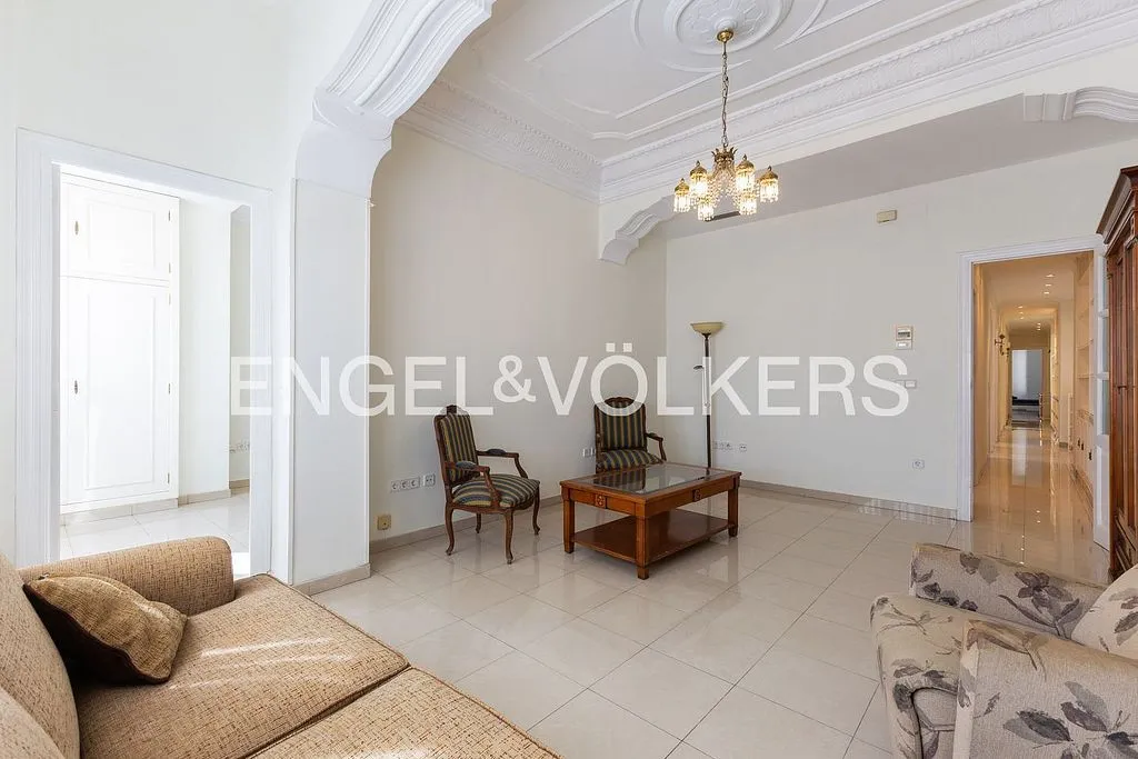 Séjour - Apartment with Balcony in Gran Vía, Valencia