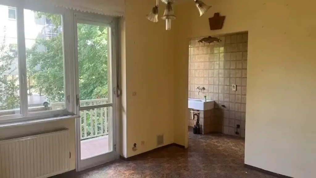 Toad - Spacious Apartment with Balconies in Cuneo