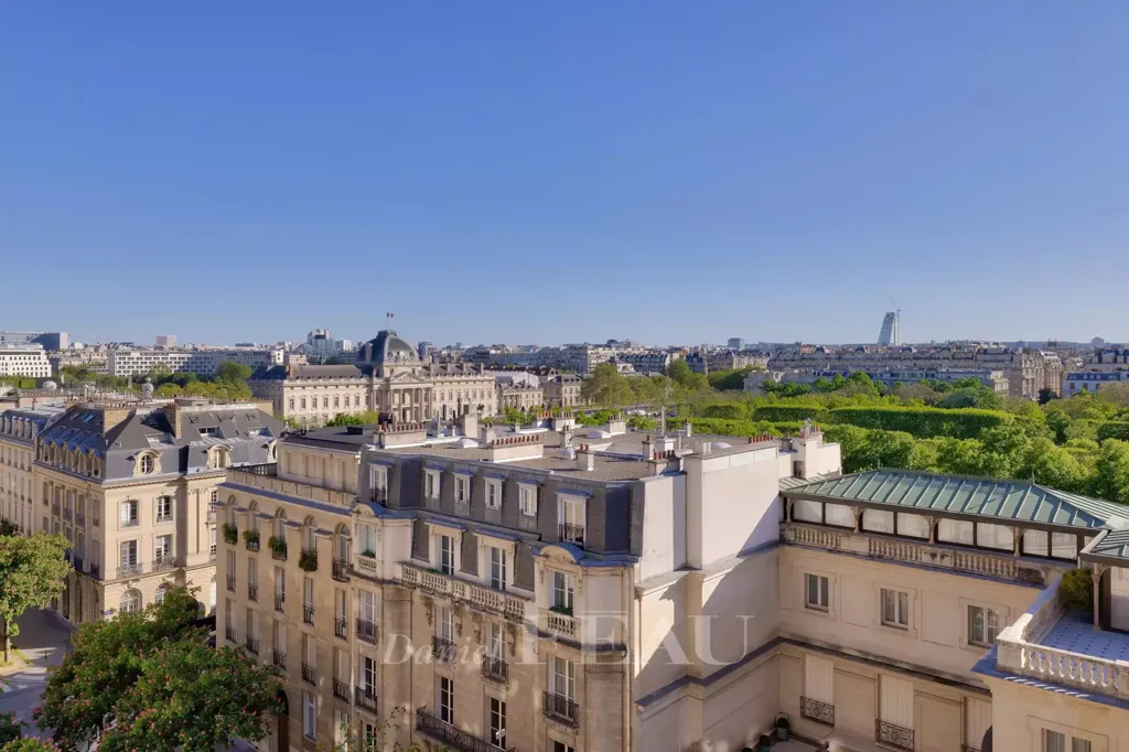 Balcony - Luxury Duplex with Balcony Views near Eiffel Tower