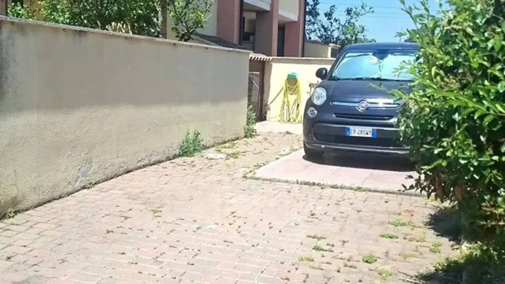Esterno - Casa indipendente con giardino a Pomezia