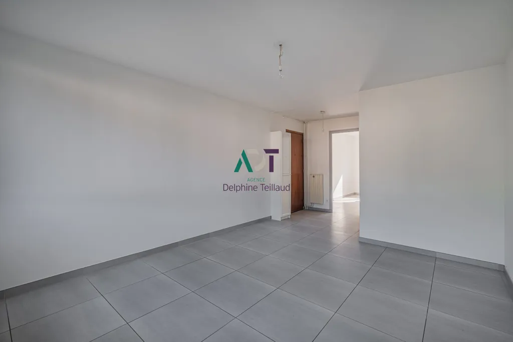 Pièces - Appartement T2 avec Parking à Fontaine