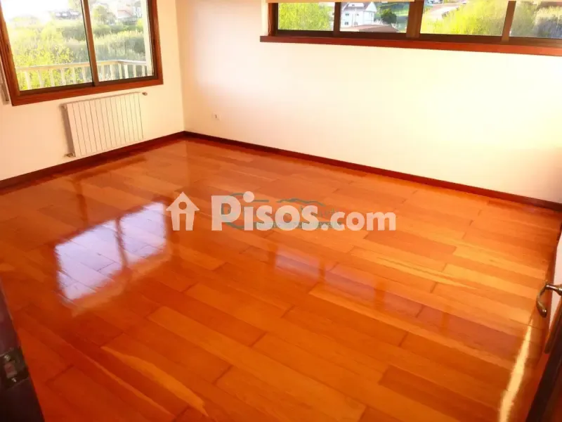 Stanze - House with Large Finca in Vigo