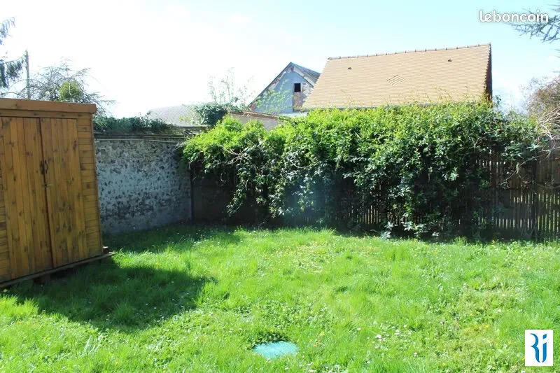 Giardino - 3-Bedroom House with Garden in Ailly