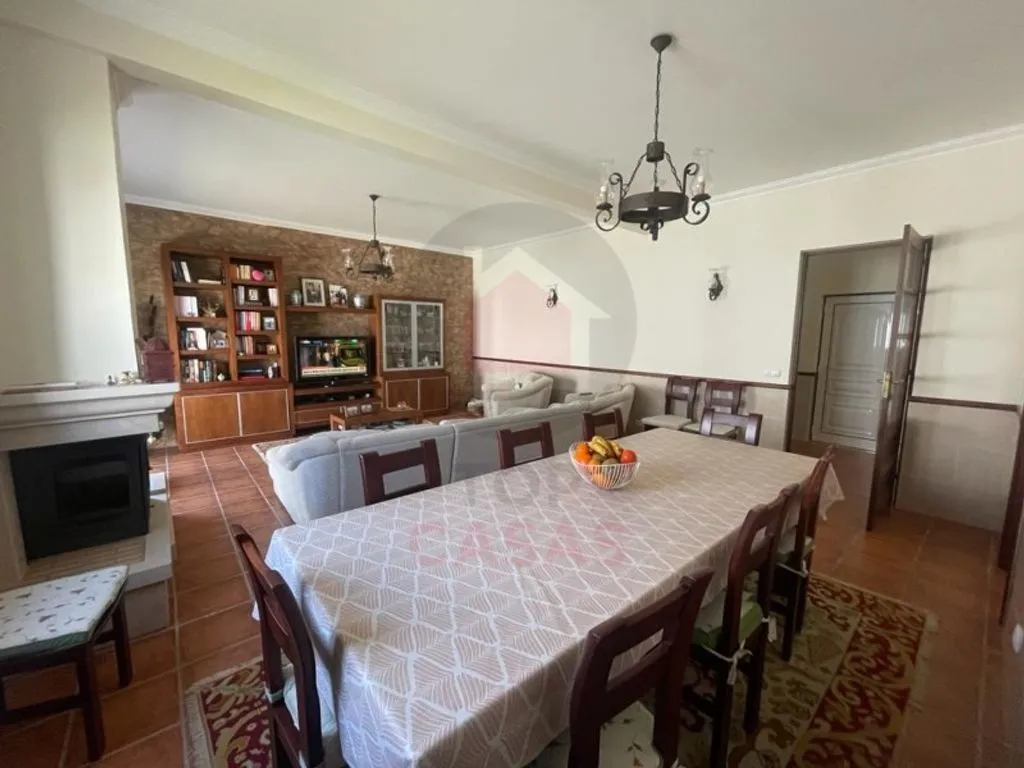 Dining Room - Luxury House with Pool in Almeirim