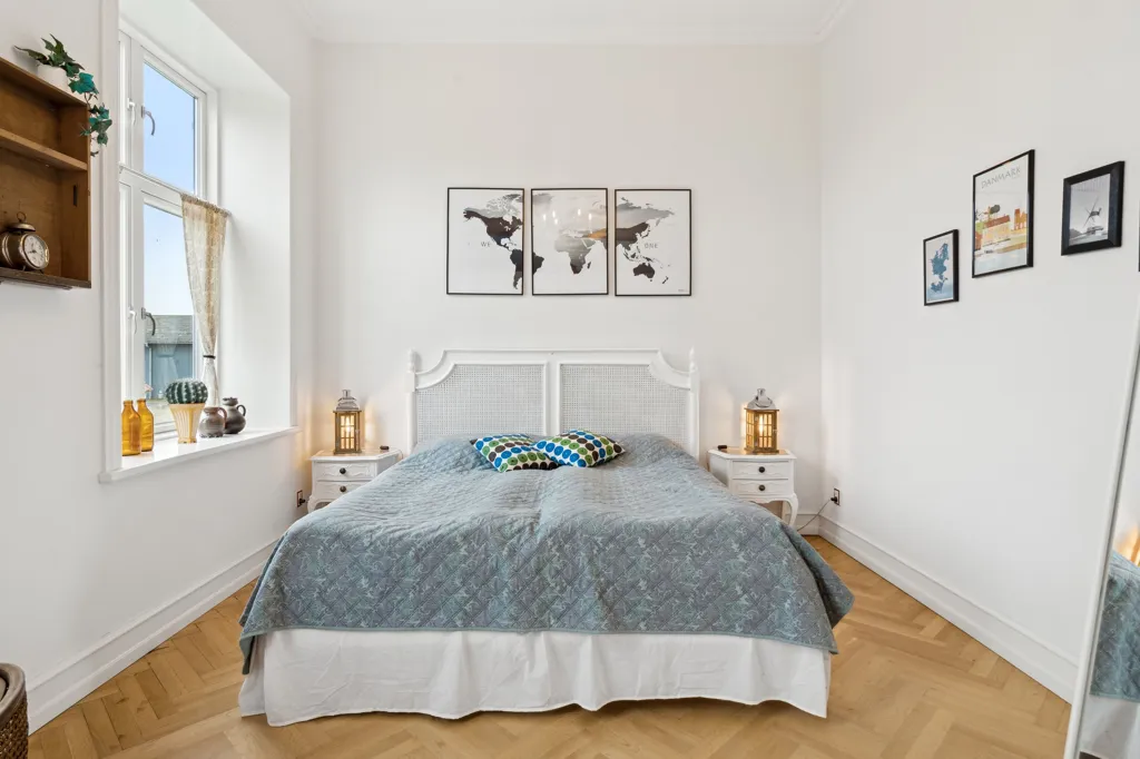Bedrooms - Historic Manor with Garden in Midtsjælland