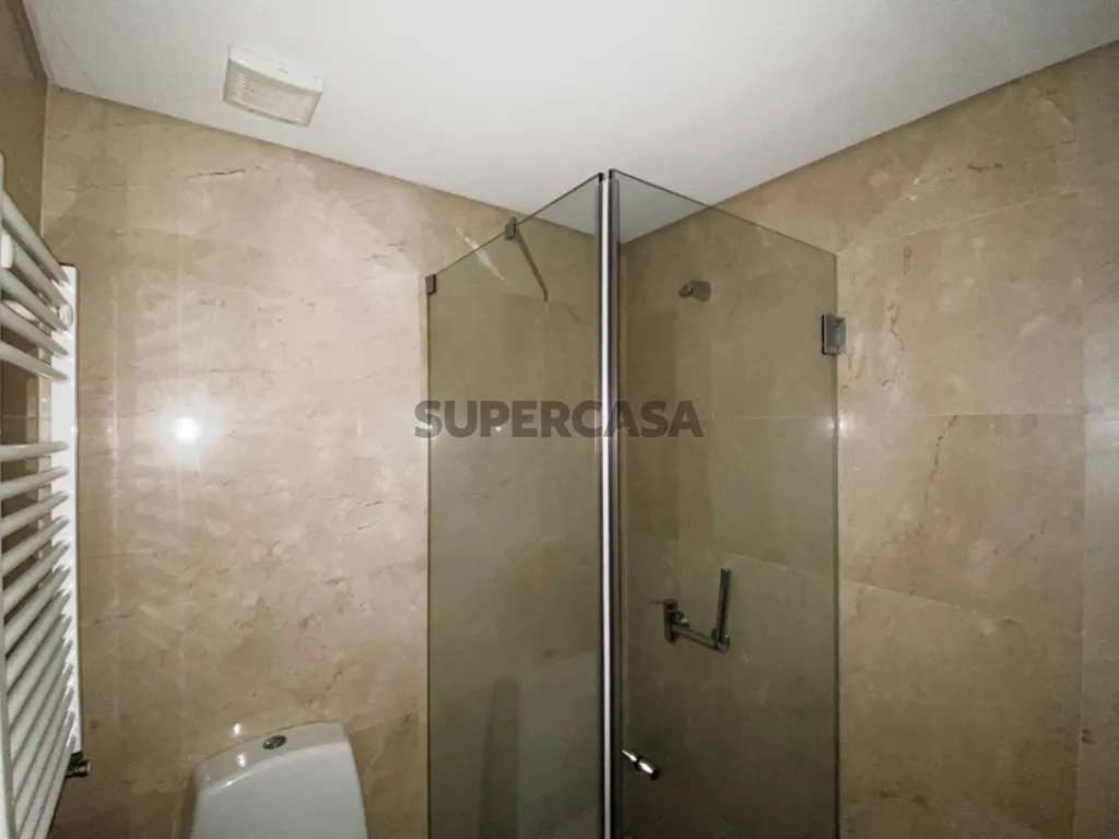 Vannitoad - Duplex T4+1 with Sea Views in Matosinhos