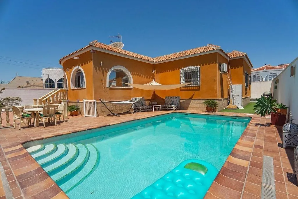 Piscina - Chalet with Pool in Ciudad Quesada