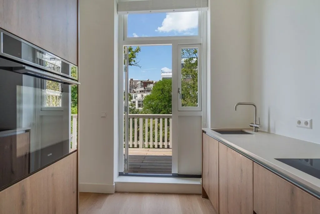 Cuisine - Renovated Apartment with Balcony in The Hague