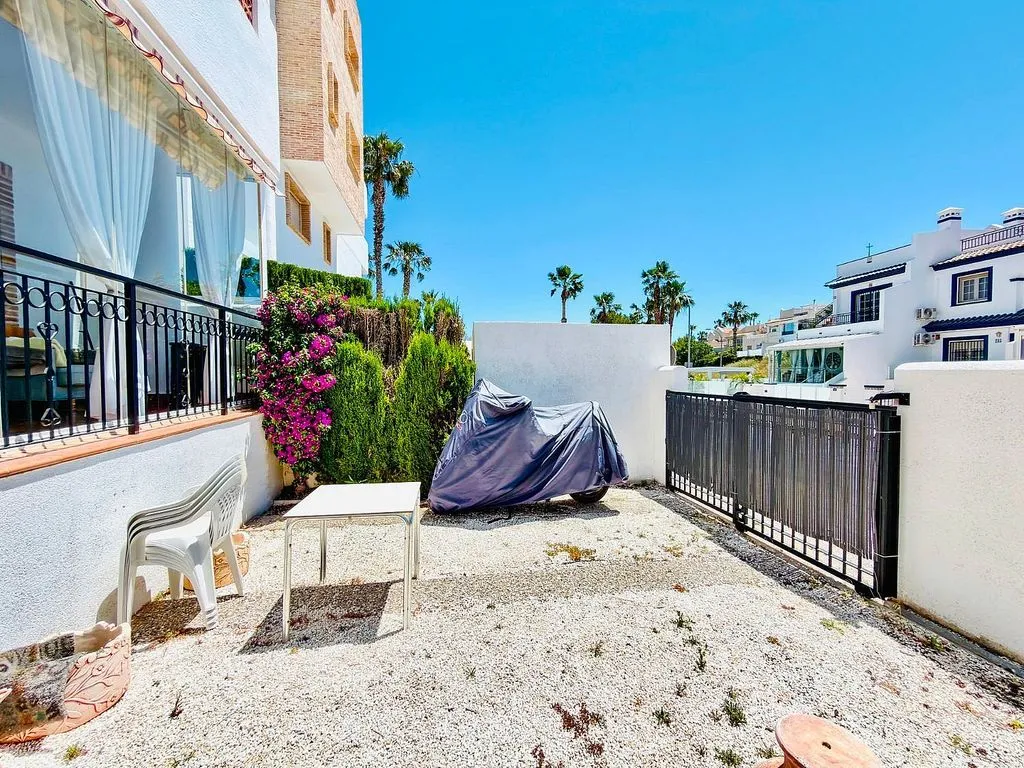 Terrazza - 2-Bedroom Apartment with Pool in Orihuela Costa