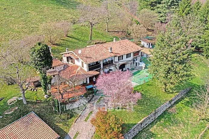 Vue aérienne - Rustic Casale with Garden in Vigolo