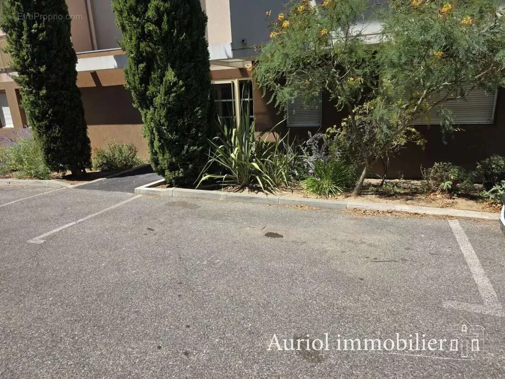 Extérieur - Appartement T3 Rez-de-jardin avec Jardin à Marseille 9e