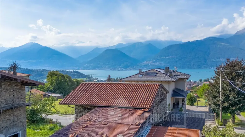 Terrasse - Panoramic Villa with Lake View in Colico