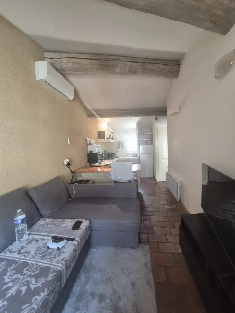Elutuba - Charming Village House with Garage in Eyragues