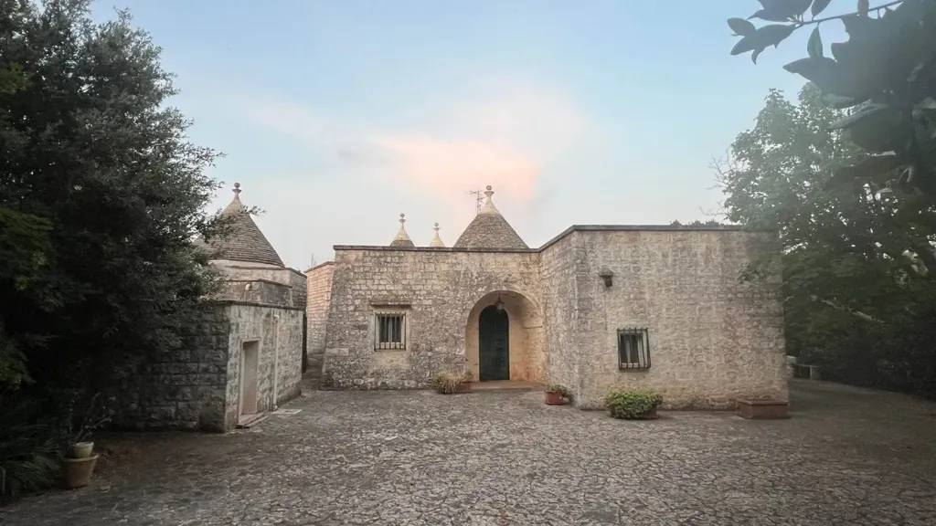 Välivaade - Trullo Complex with Garden in Locorotondo