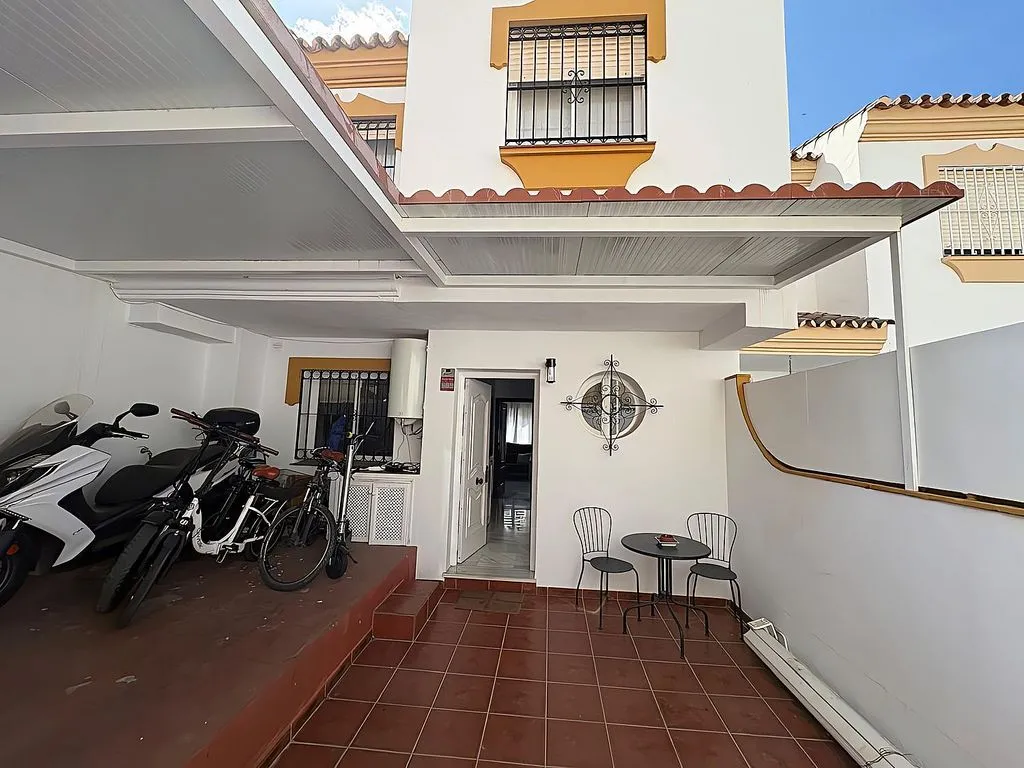 Terrasse - Terraced Semi-detached House with Pool in Viña Málaga